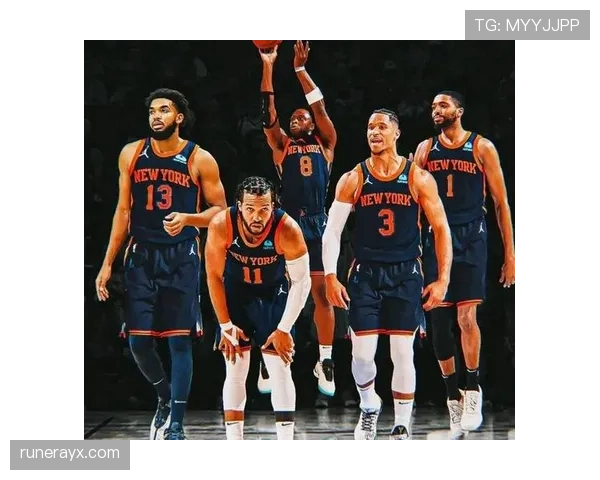 快船豪阵再升级!四星组合首秀惊艳,新赛季冲冠呼声高涨 快船豪阵再升级!四星组合首秀惊艳,新赛季冲冠呼声高涨