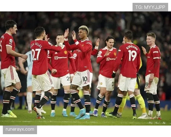 拜仁慕尼黑高压逼抢重塑战术风格，亮眼表现引发足坛关注